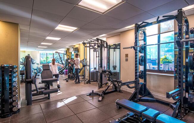 1 bed, 1 bath, 686 sqft, $6,400, Unit 18R