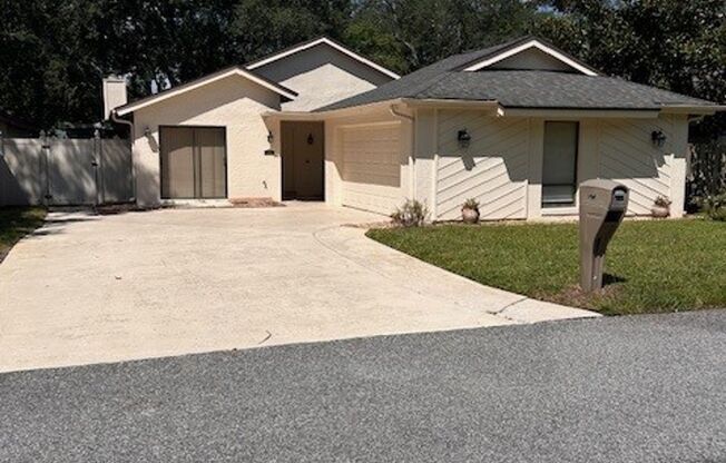 3 BR / 2 BATH / 2 CAR GARAGE IN TUSCAWILLA