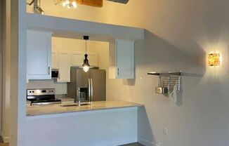 Beautiful 2 bedroom/1 bathroom Apartment Unit