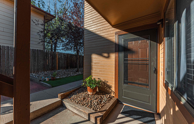 6731 DUBLIN LOOP W