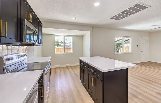 Coming Soon! 3bed 2 bath plus Casita HUGE LOT for all your RV & recreational storage needs