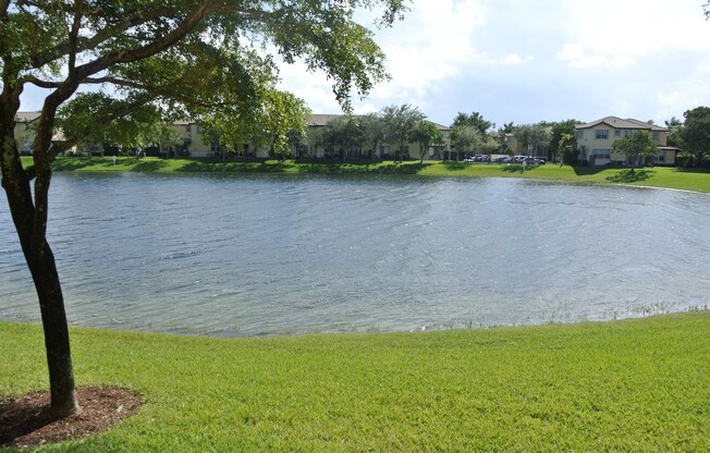 Townhome in Lakes by the Bay - Miami