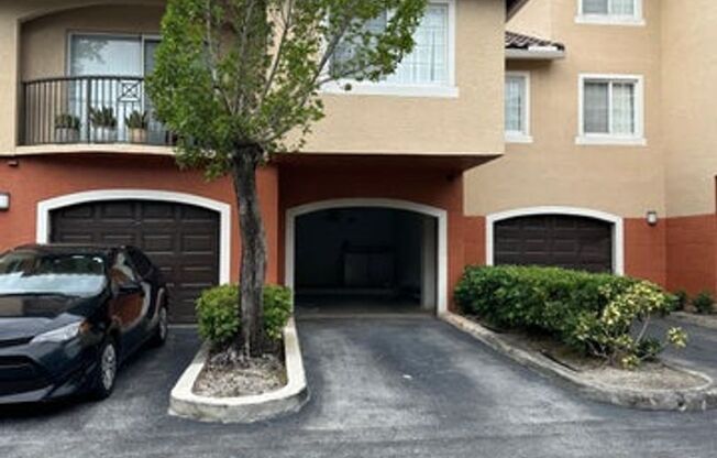 3 beds, 2 baths, $2,500, Unit # 1003