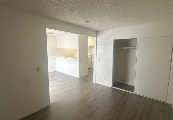 1132 1021 N WILMINGTON BLVD