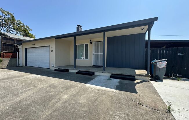 Charming & Cheery 3-Bedroom 2bathroom home in Vallejo!
