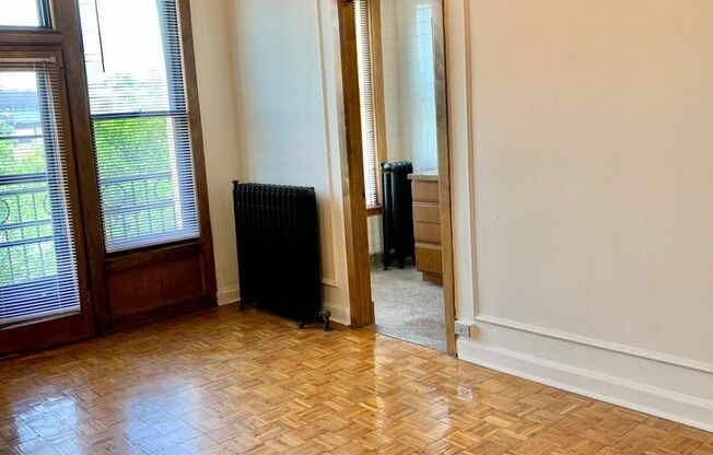 Studio, 1 bath, 300 sqft, $1,695, Unit 530-606