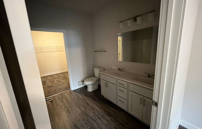 3 beds, 2 baths, 1,448 sqft, $2,095, Unit Lime 428