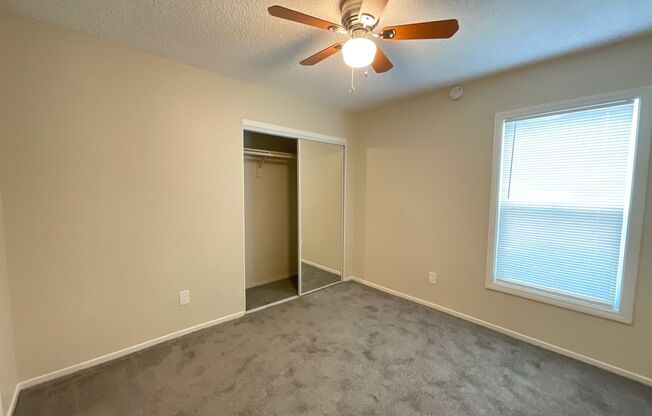 2 beds, 1 bath, 950 sqft, $2,295, Unit A