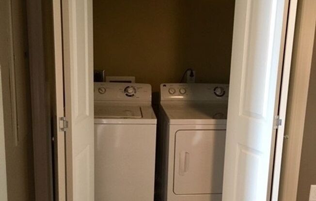 Studio, 1 bath, 442 sqft, $1,335, Unit 419