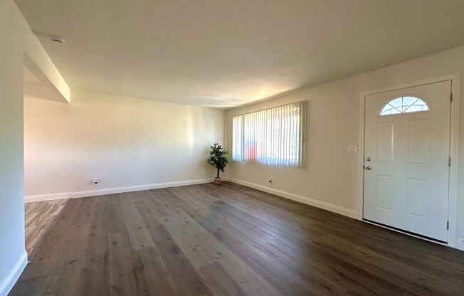 3 beds, 2 baths, 1,100 sqft, $3,295, Unit 25532 1/4