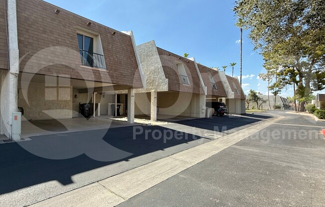 5258 S DEBORAH DR