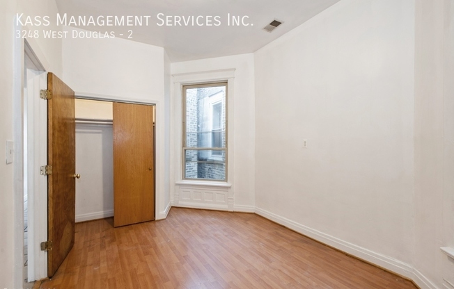 3248 W DOUGLAS