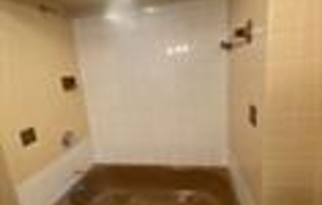 Erez Almog - Gilmore Street