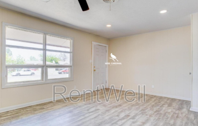 1404 E REPPTO ST