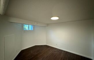 1 bed, 1 bath, 700 sqft, $895, Unit Apt 5