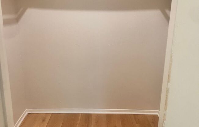 1 bed, 1 bath, 750 sqft, $1,100, Unit ABB-1-202
