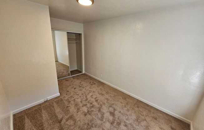 3 beds, 2 baths, $2,700, Unit 3519