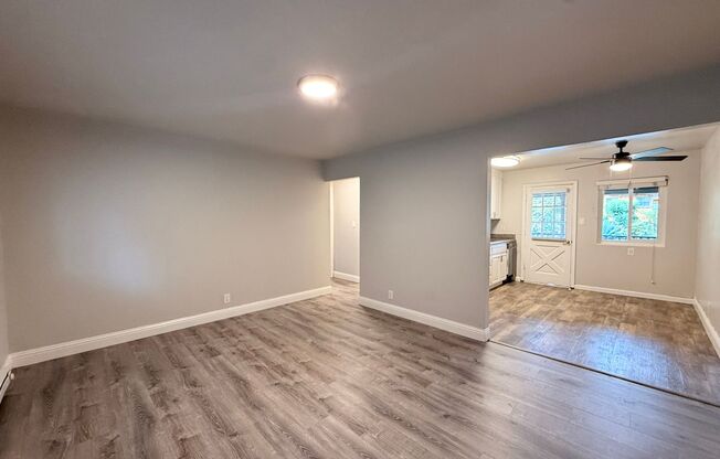2 beds, 1 bath, 800 sqft, $2,295, Unit 4