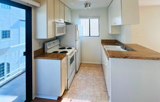 Studio, 1 bath, 500 sqft, $2,095, Unit 304