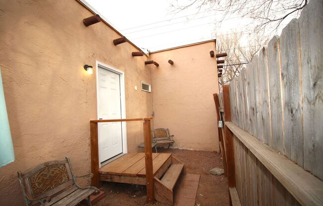 2 beds, 1 bath, $1,050, Unit 2406 W Vermijo Ave #3