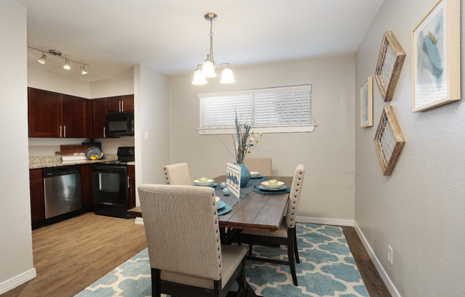 2 beds, 1 bath, 600 sqft, $840, Unit 106
