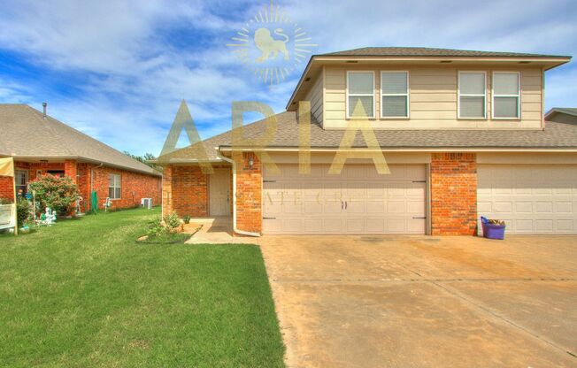 Spacious 4 Bed/2 Bath Duplex Home in Mustang School District!