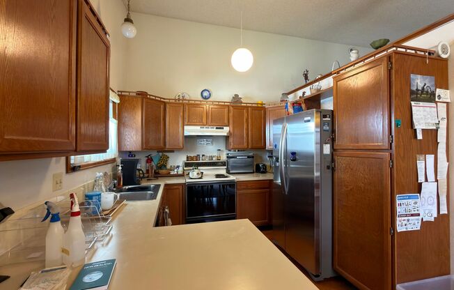Great Furnished House In Fort Collins with all utilities included