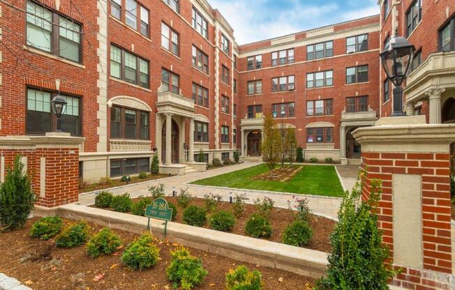 1 bed, 1 bath, 574 sqft, $3,200, Unit 22