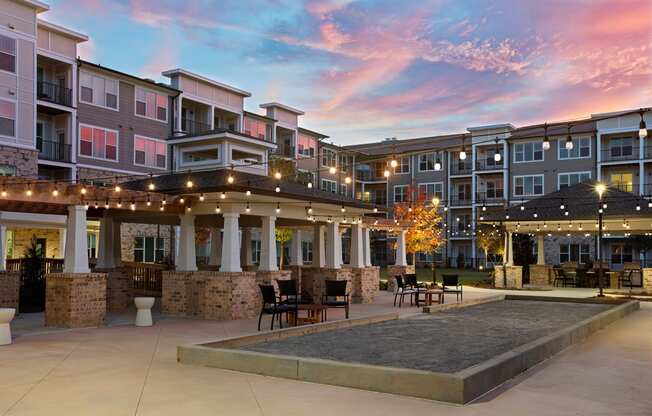 Dominium-Stonepointe-Courtyard