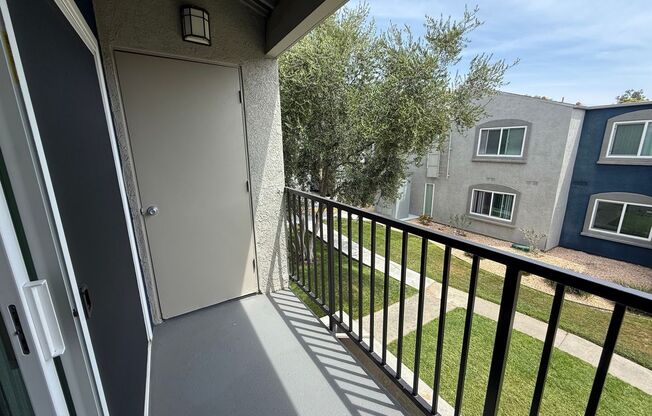 1 bed, 1 bath, 728 sqft, $2,070, Unit C25