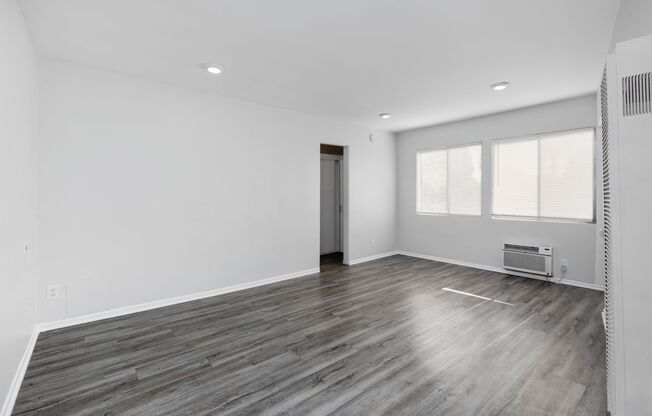 Studio, 1 bath, 615 sqft, $1,898, Unit 103