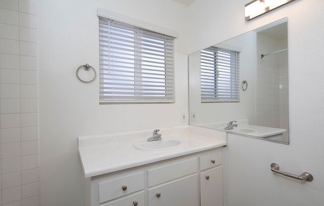 1 bed, 1 bath, 601 sqft, $2,495, Unit 90-08