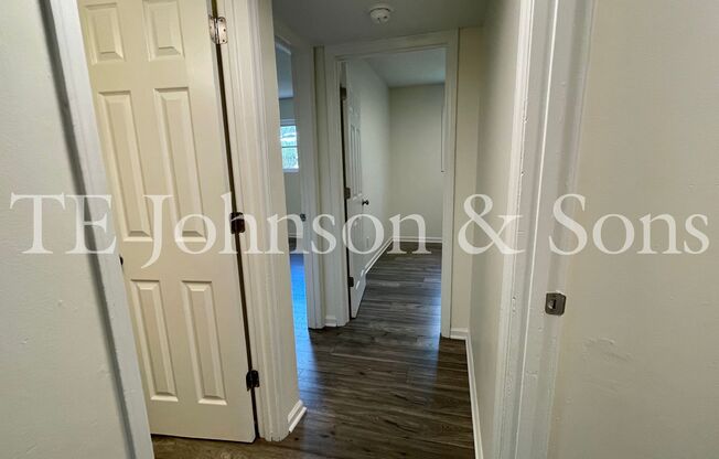 See This Renovated 2 Bedroom In Green Oaks!