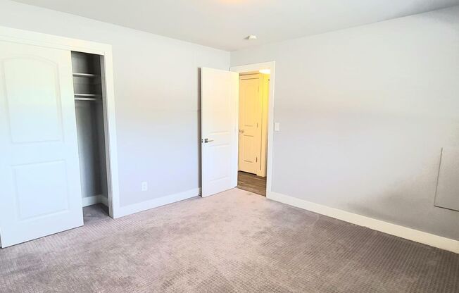 1 bed, 1 bath, 560 sqft, $1,195, Unit 10
