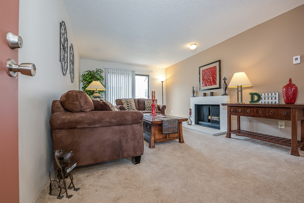 2 beds, 1.5 baths, 920 sqft, $1,830, Unit G104