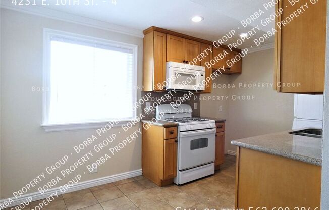 4231 E 10 ST