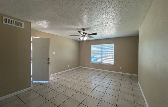 2 beds, 2.5 baths, 1,376 sqft, $1,595, Unit 39