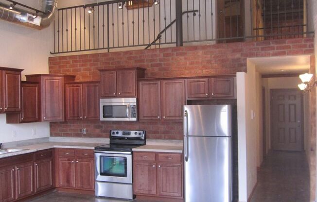 2 beds, 2 baths, 1,187 sqft, $1,350, Unit AW 115