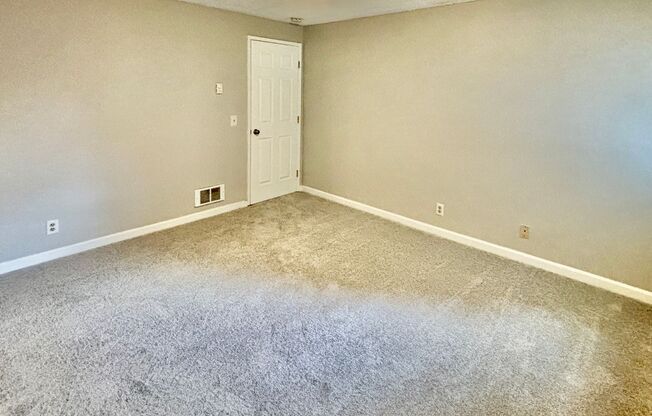 2 beds, 1.5 baths, $1,950, Unit APARTMENT C8