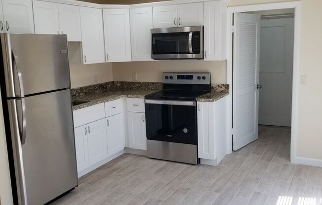 2 beds, 1 bath, 767 sqft, $1,650, Unit Unit D