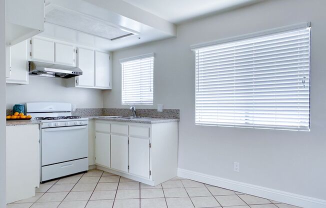 1009 S. Benito Ave