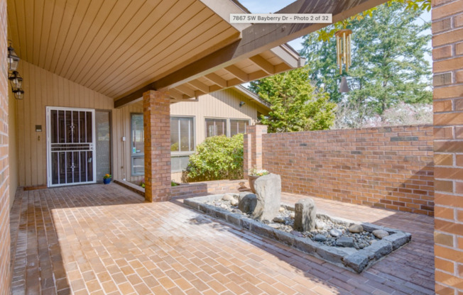 Gorgeous 4 bedroom Home with an Open Floor Plan, Vaulted Ceilings and a Stunning Gourmet Kitchen on Cooper Mountain!