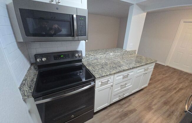 Remodeled 1/1 in Brandon