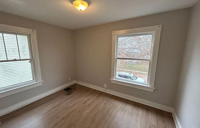 3 beds, 1 bath, $1,350