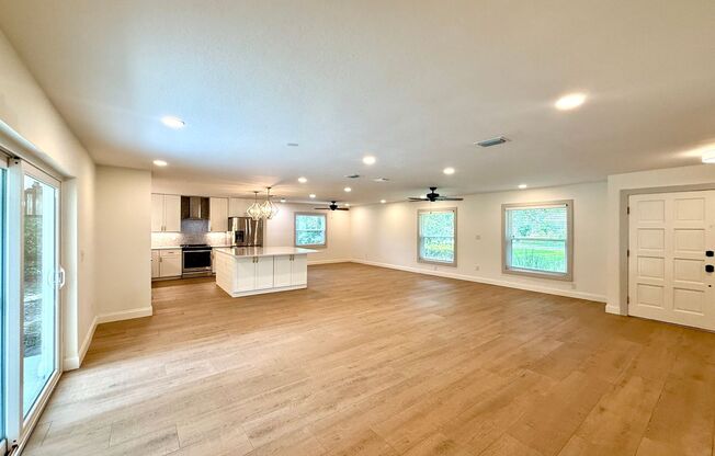 GORGEOUS, COMPLETELY REDONE 3/2 MAITLAND HOME!