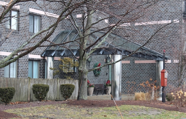 500 Washington St 802