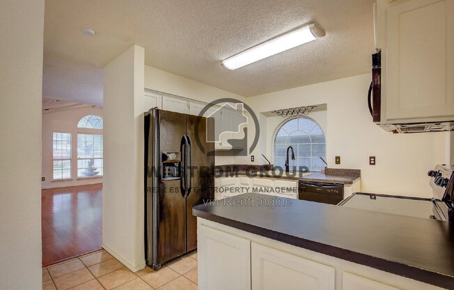 3 beds, 2.5 baths, 1,919 sqft, $2,495