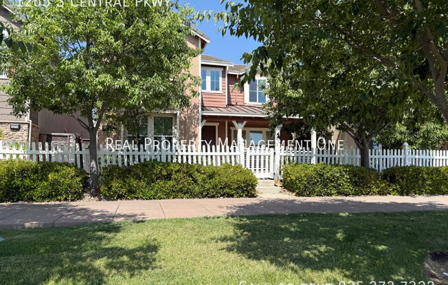 1265 S CENTRAL PKWY