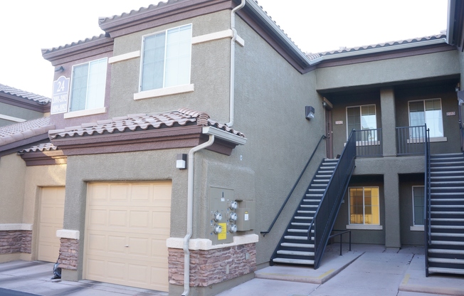 Charming condo in desirable Northwest Las Vegas near Sky Pointe