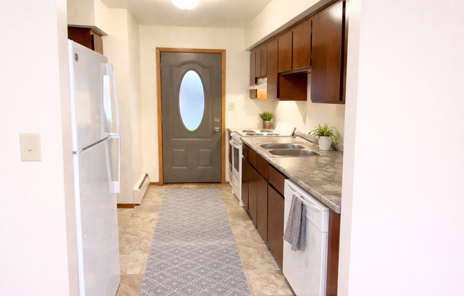 2 beds, 1 bath, 875 sqft, $1,254, Unit 873 - 12